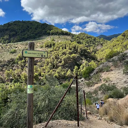 La Casita De La Loma Sierra De Nieves, Holiday home *